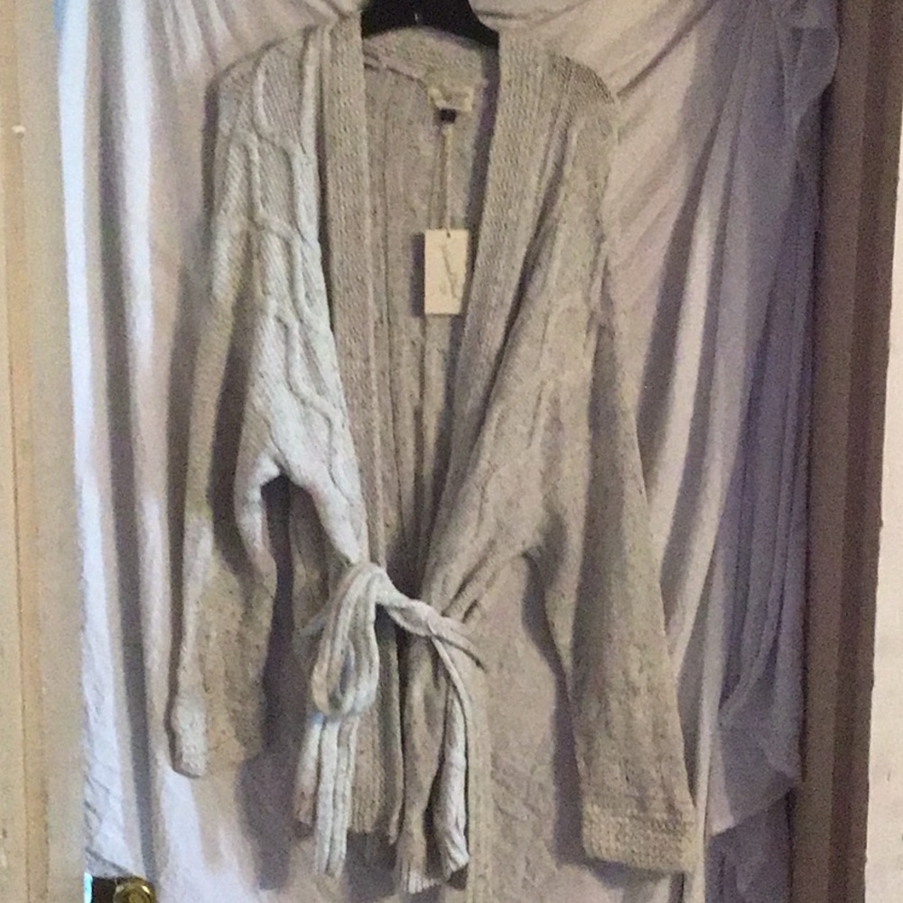 Women sweater with tie